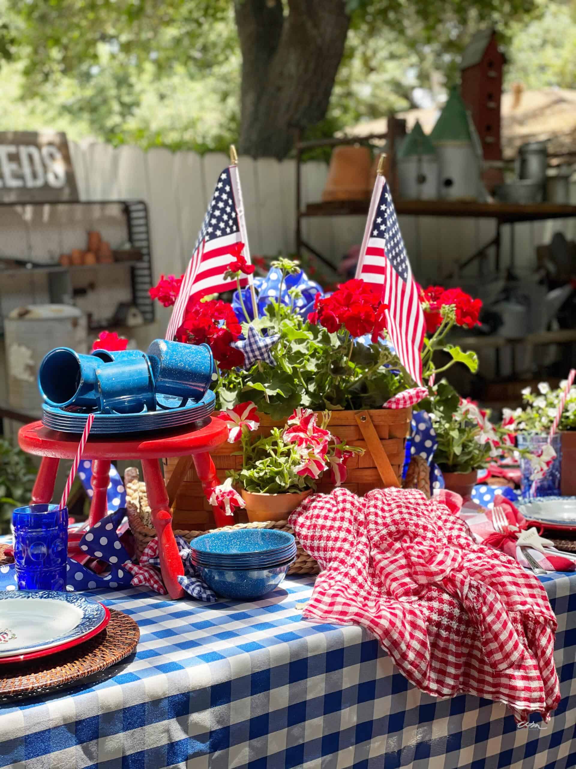 place settings for Memorial Day table decorations