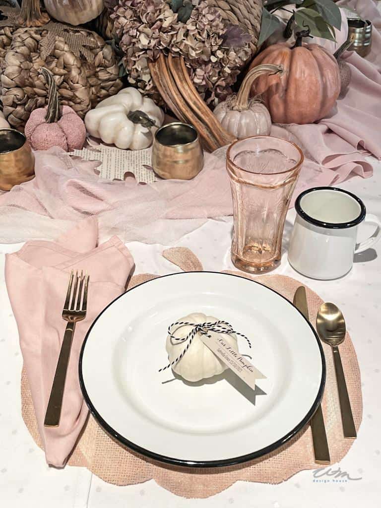 DIY  pumpkin Placemats on table 