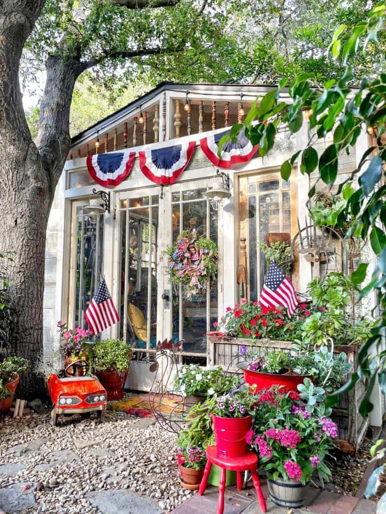She shed 10 Easy DIY Fourth of July Decorations 