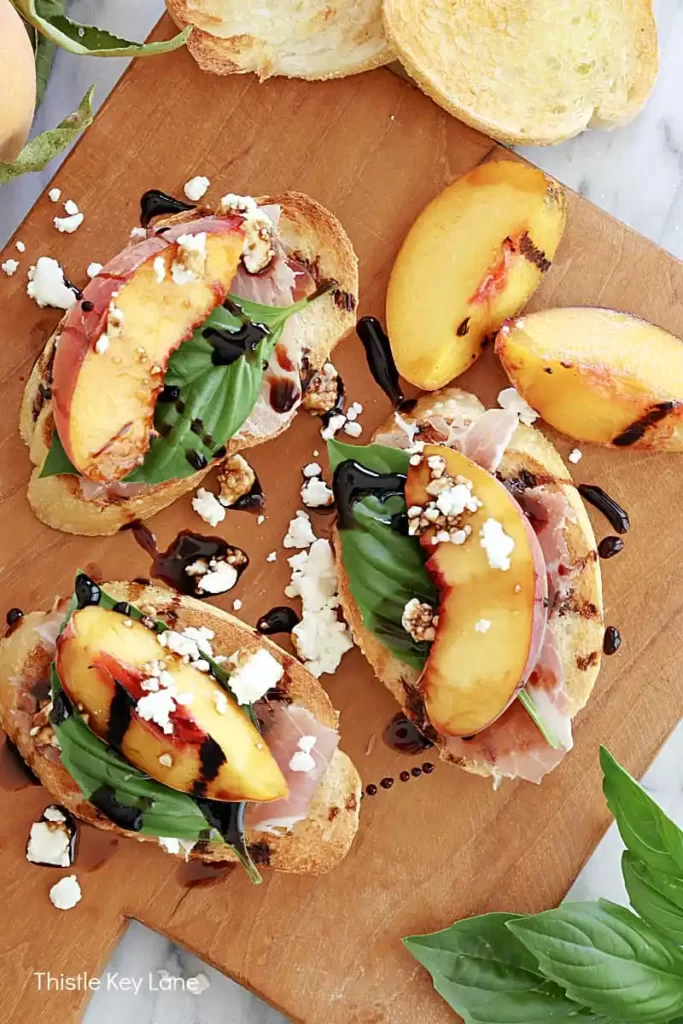 grilled peaches crostinni