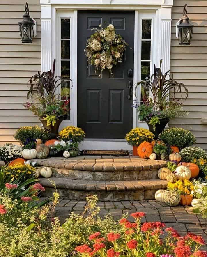 Fall front porch decor 