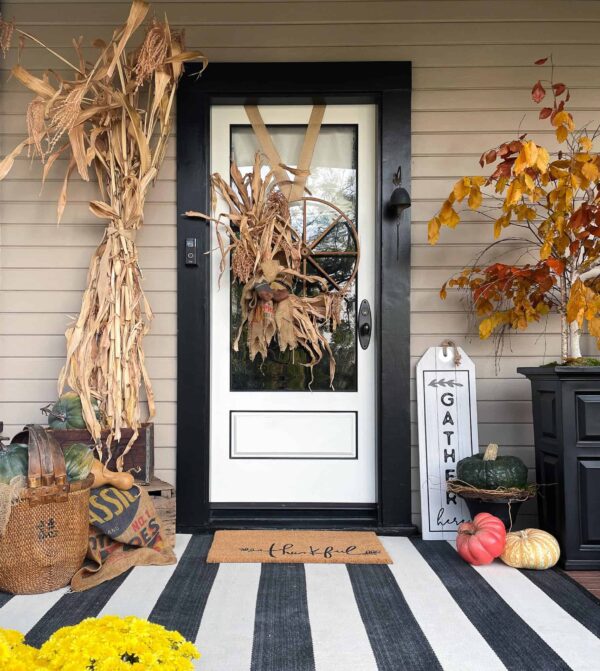 Easy and Simple Front Porch Fall Decorating Ideas on a Budget