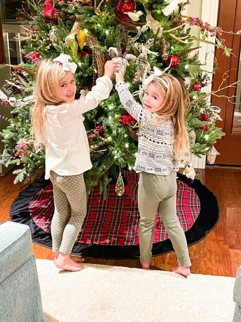 Girls decorating my King of Christmas Tree