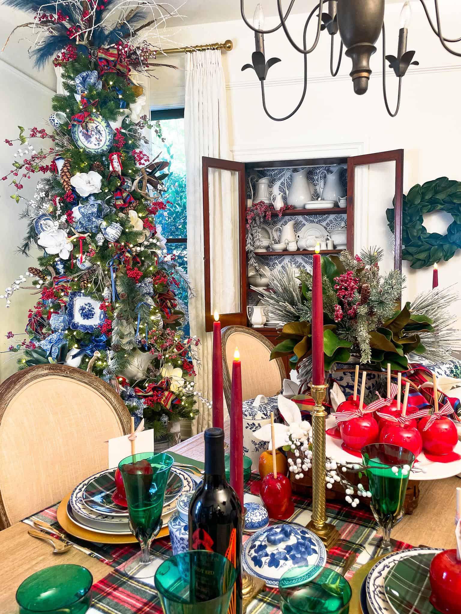 Christmas Dining Room Decor-How to create an Inviting Home