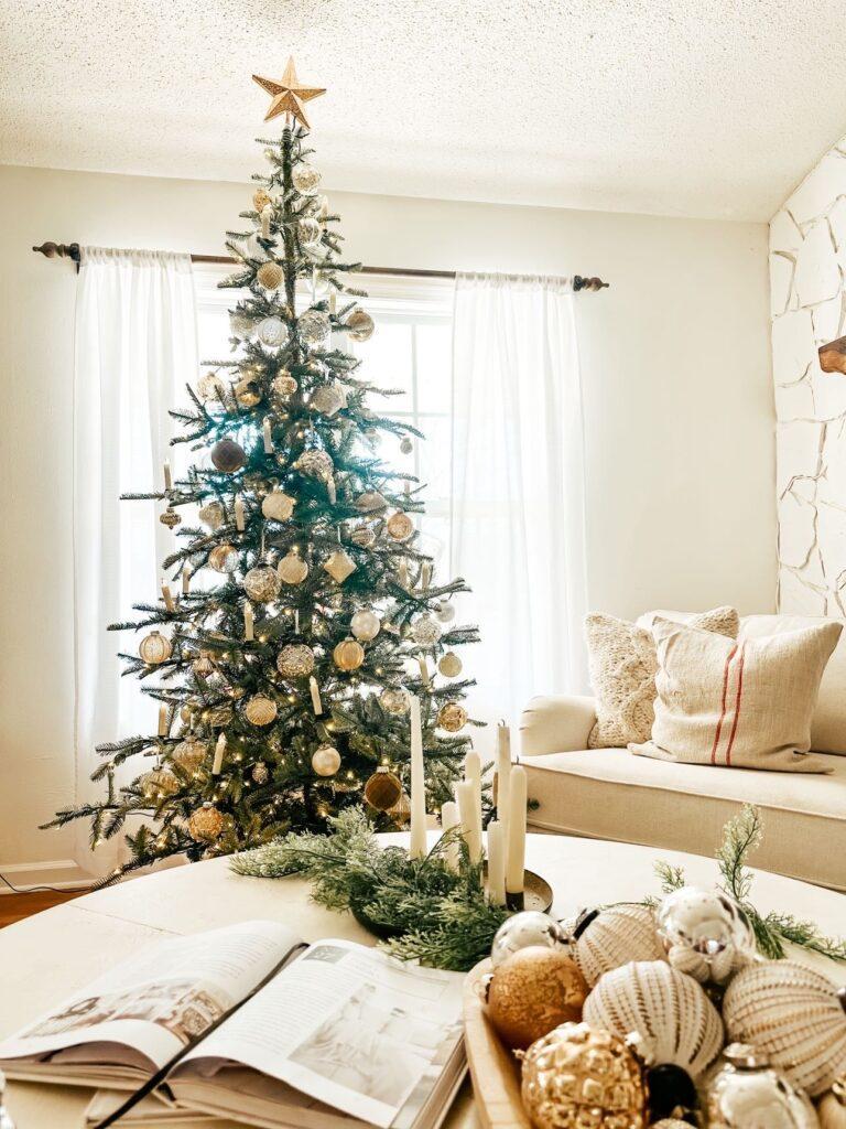 Simple farmhouse Christmas Tree