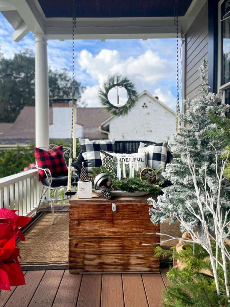 Outdoor porch Chirstmas decorations