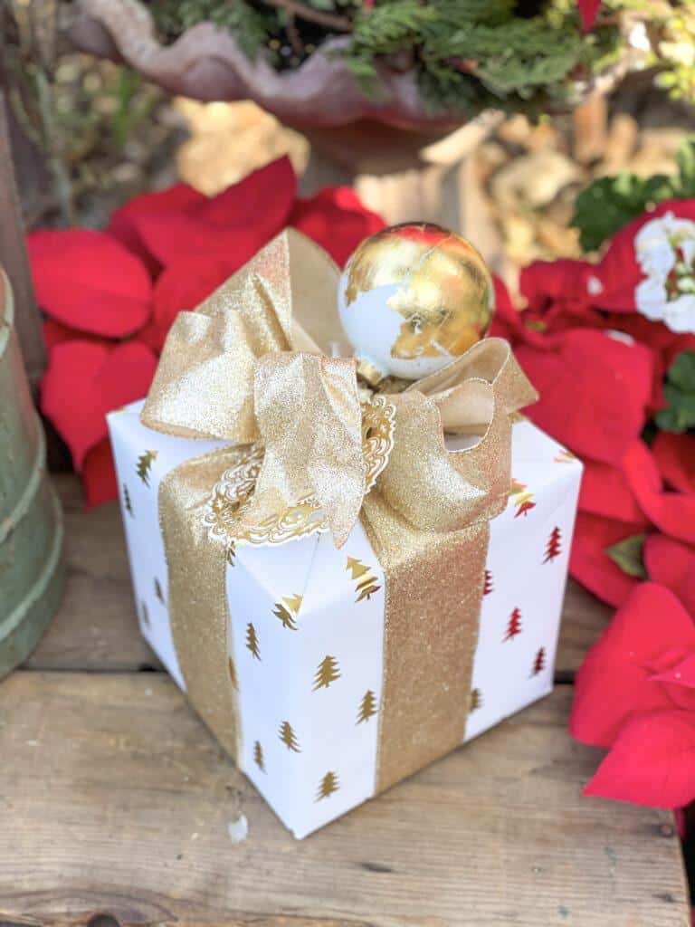 elegant gift wrapping