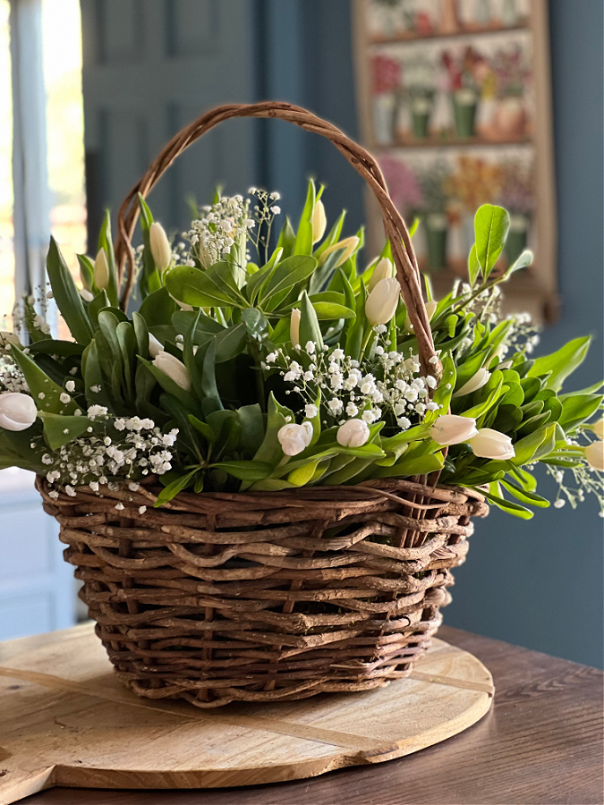 Flower basket - spring decor 