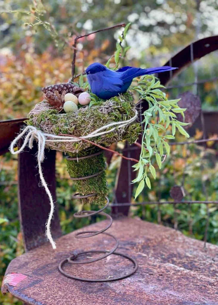 DIY Bird's Nest In A Vintage Bed Spring 