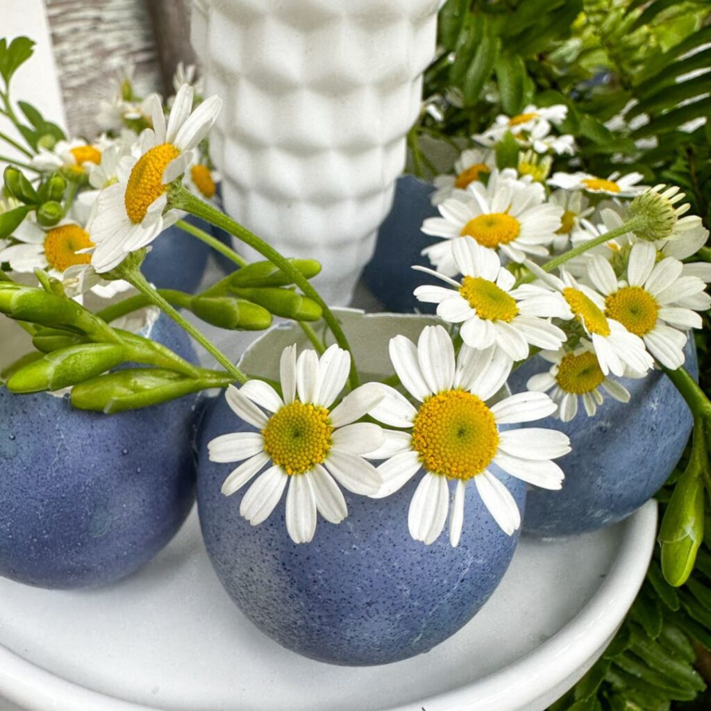 eggshell wreath floral arrangement - How to make natural dye 