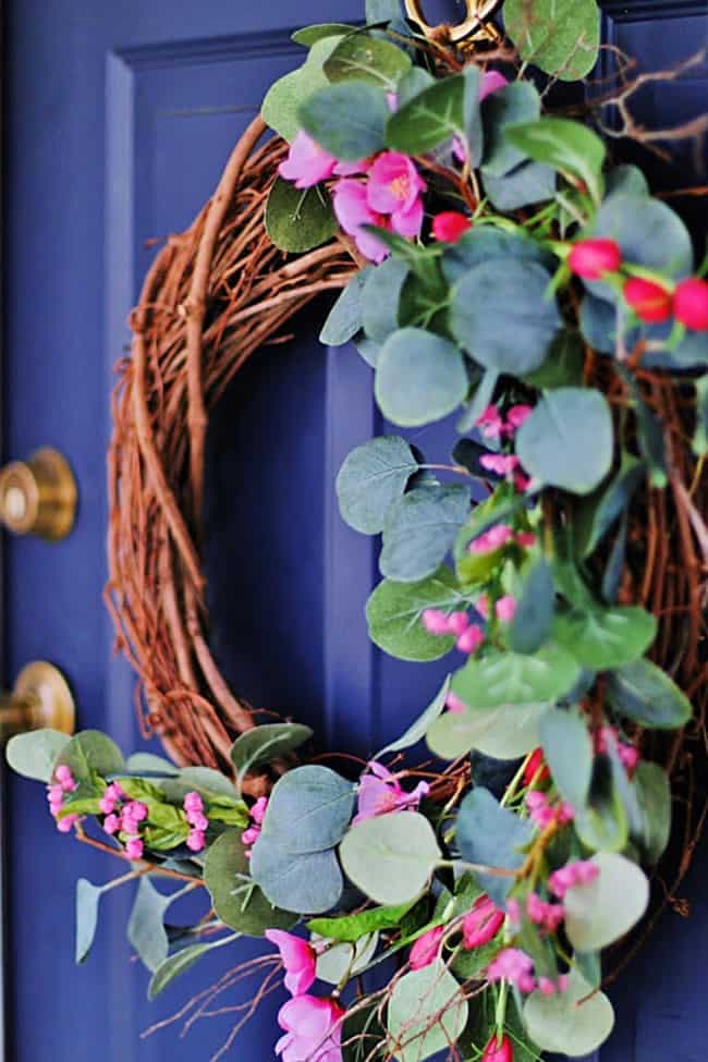 27 Unique Summer Front Door wreaths -Grapevine wreath with eucalyptus and pink flowers 