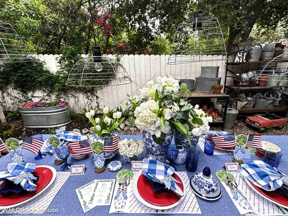 Red, white and blue backyard dinner party for the 4th of July with free printables