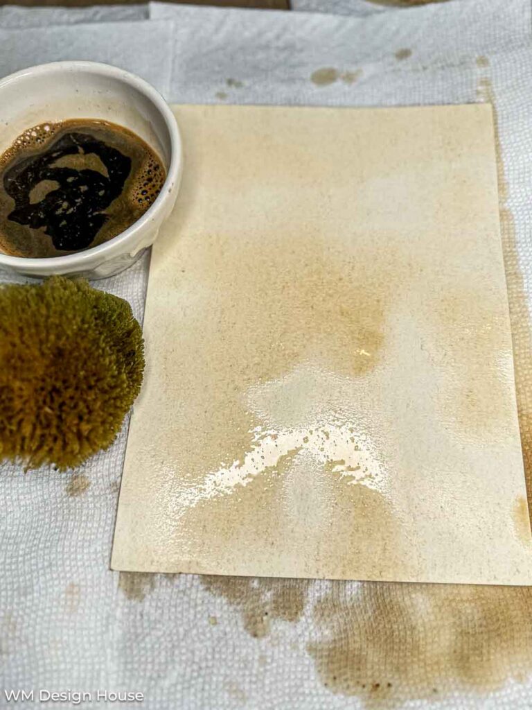 Making coffee paper using the sea sponge method 