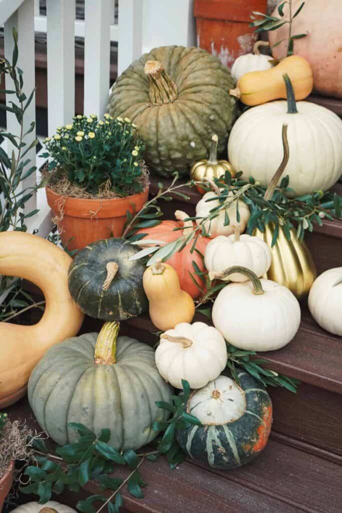35 Fall Front Porch Decorating Ideas on a Budget