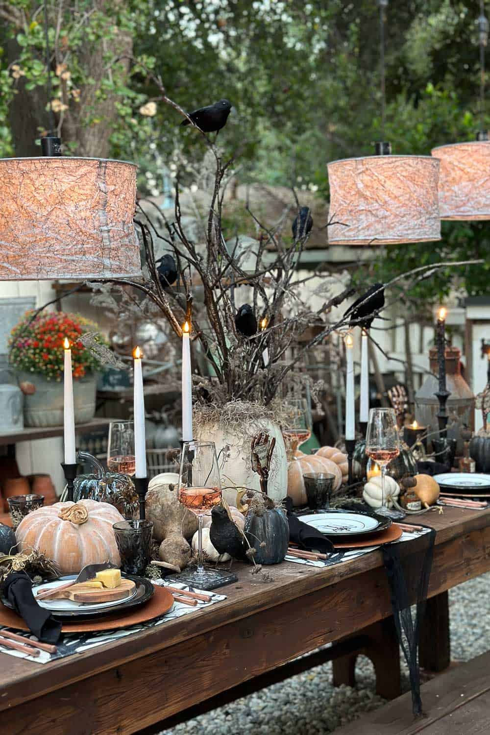 spook halloween fall tablescape ideas