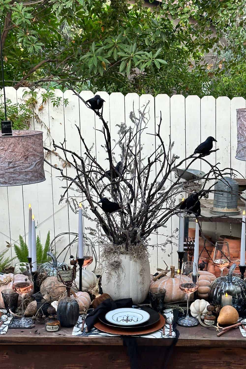 Halloween Tablescape : How to Create a Spooky Elegant Table