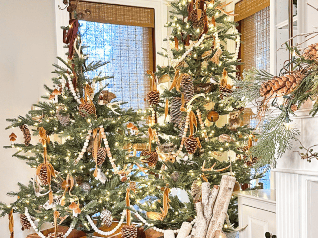 Green and Gold Christmas Tree Ideas for your DIY Decor