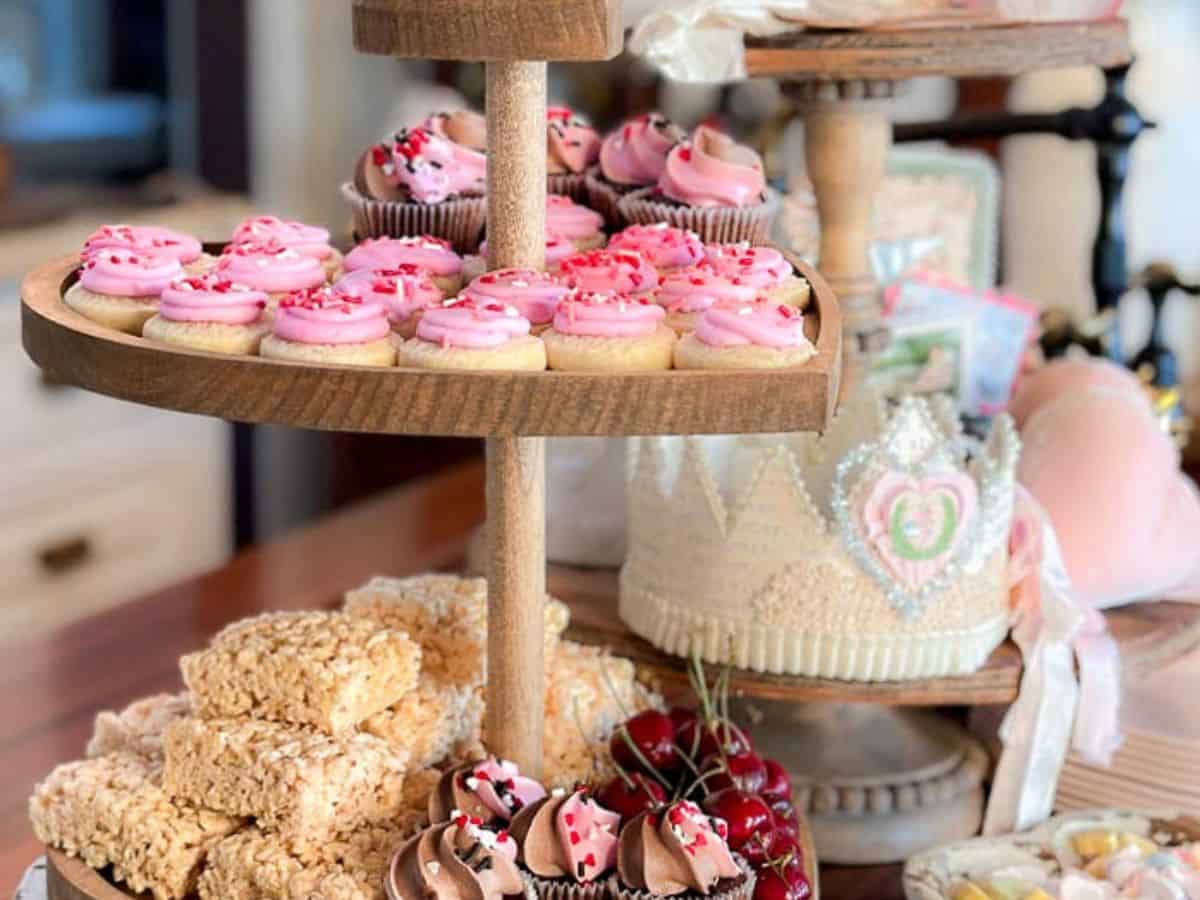 Adorable Valentine’s Day Tiered Tray Decor Ideas