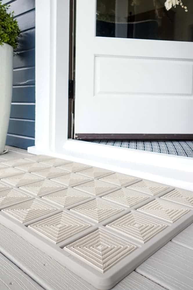 The chic and stunning Outlier outdoor welcome mat for my front porch refresh on a budget.