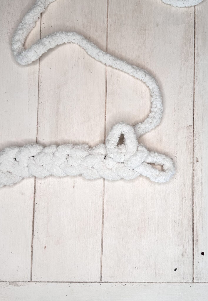 A chain stitch with 29 stitches to create a DIY chunky knit blanket.