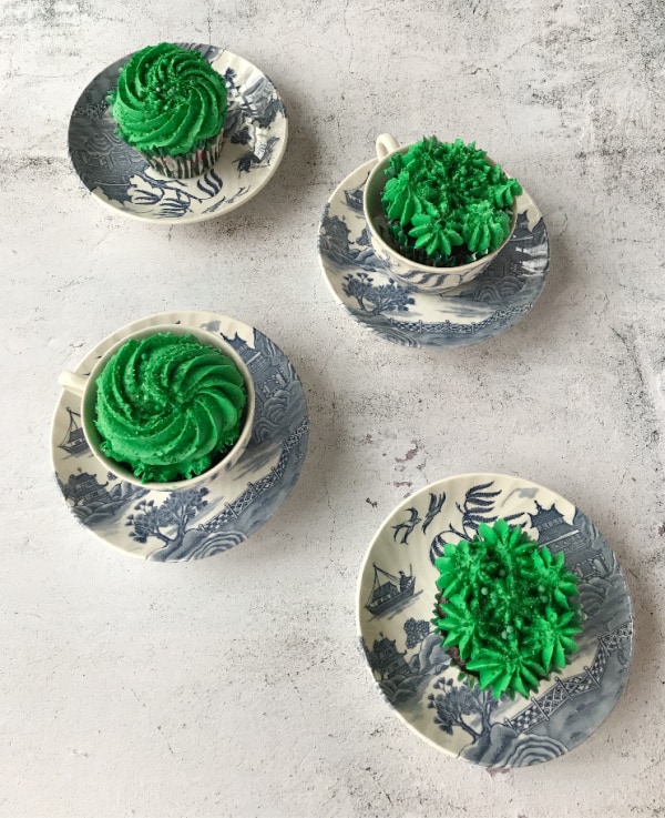 green and chocolate cupcakes 