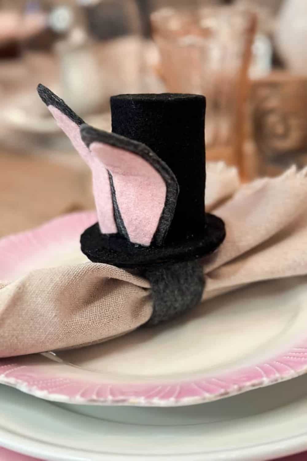 DIY Top Hat Easter Bunny Napkin rings