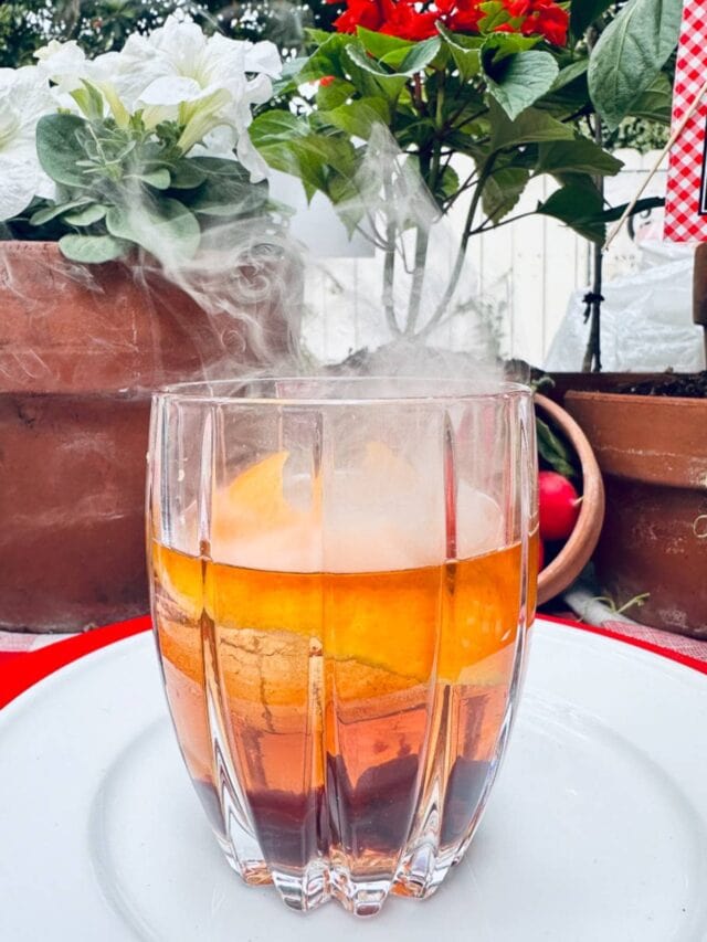 How to Make A Smoked Old Fashioned Cocktail with Recipe